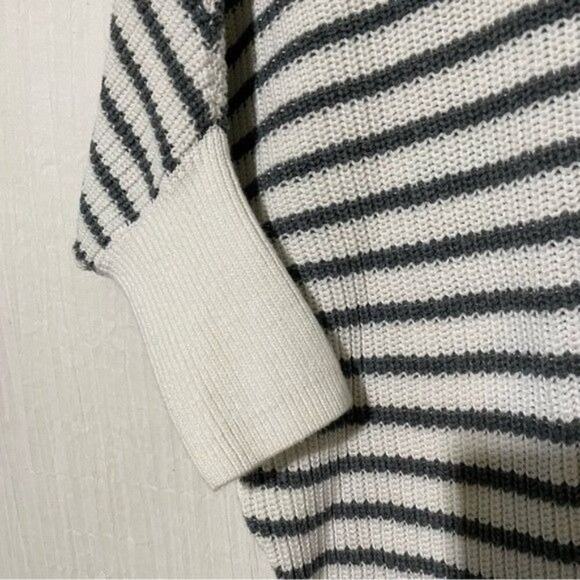 Express  Sweater Women's Size Small Dolman Sleeve White/Gray Stripe Oversized - Picture 6 of 10